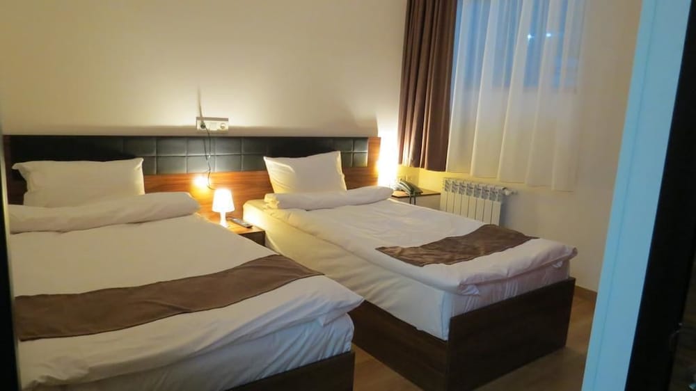 Mashtots Hotel