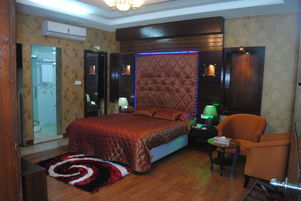 Hotel Rouzat Inn