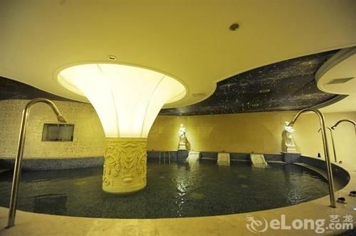 Long Fei Yuan Hotel