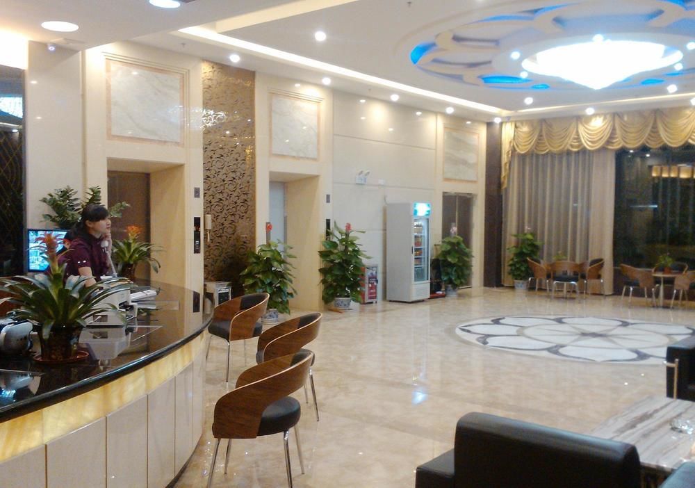 Heyuan Business Hotel