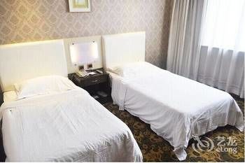 June Hotel Changchun