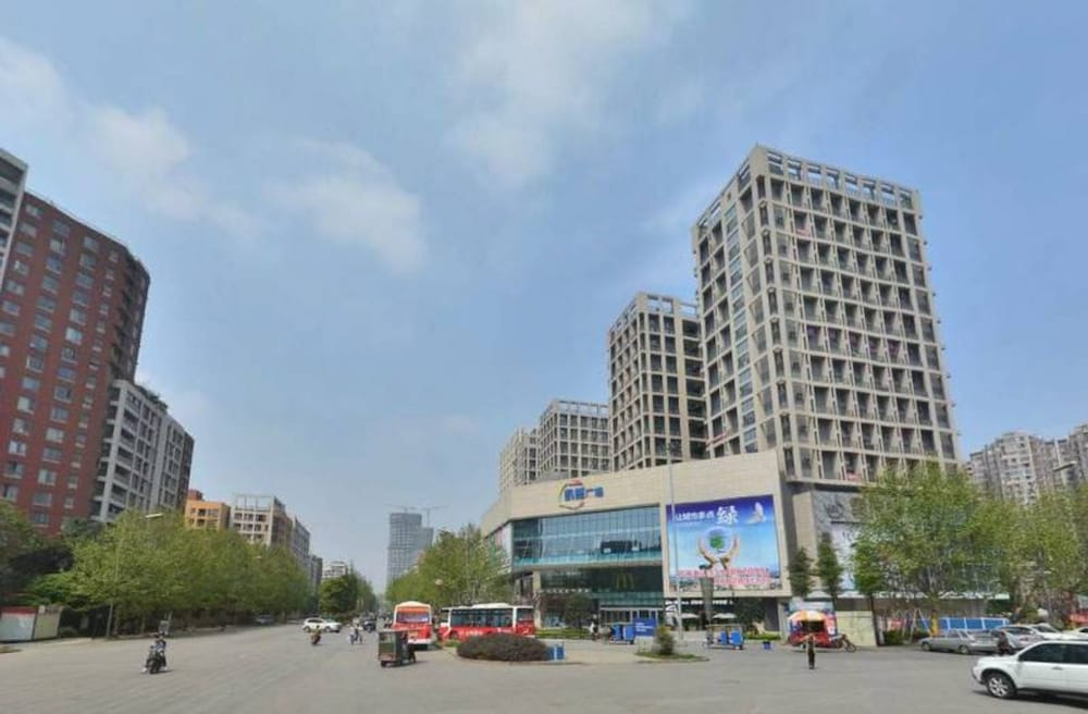 Chengdu Charm City Hotel