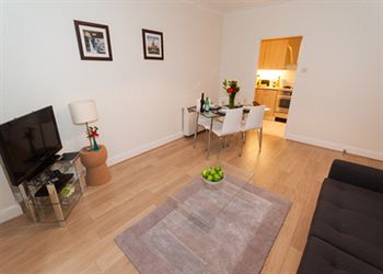 Monument Street Apartments - House Of MoLi
