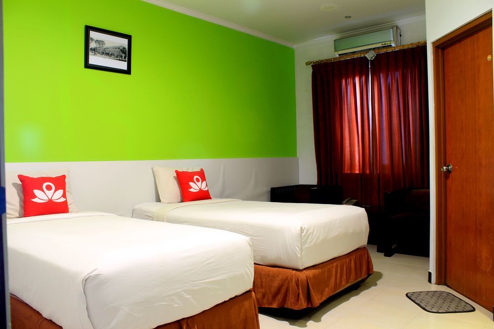 ZEN Rooms Akbar Kebon Kawung