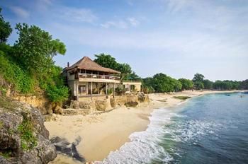 Mushroom Beach Bungalows