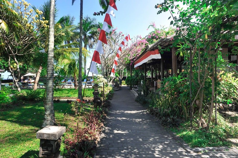 Airy Pantai Senggigi Krandangan Lombok