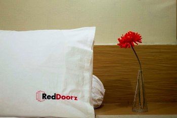 RedDoorz @ Sunset Road Kuta