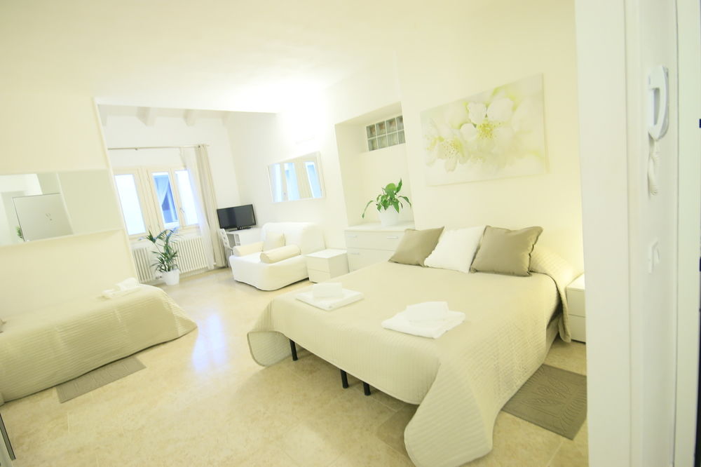 Academia Residence