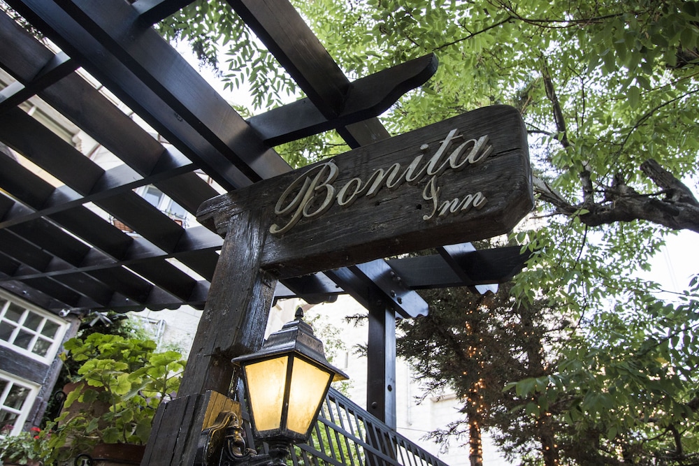 Bonita Inn, Restaurant & Tapas Bar