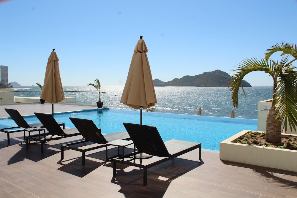 Doubletree By Hilton Mazatlan (Mazatlan, Sinaloa, Mexico)