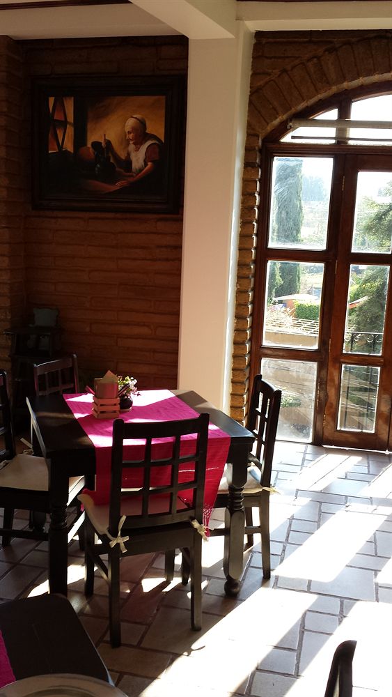 Casa de Adobe Gallery & Luxury Boutique (Oaxaca, Oaxaca, Mexico)