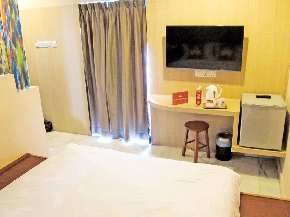 ZEN Rooms SH Hotel Pudu