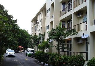 Bayu Emas Apartments