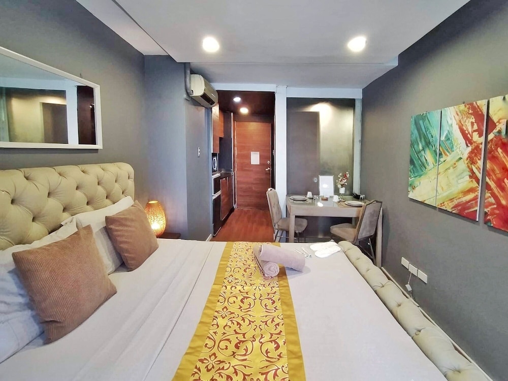 Boutique Rooms in Condo Hotel