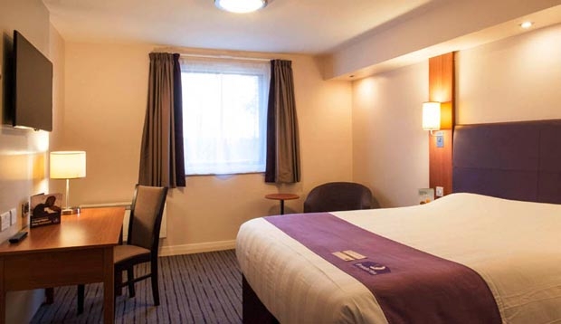 Premier Inn East Midlands Airport Park And Fly www.hurb.com