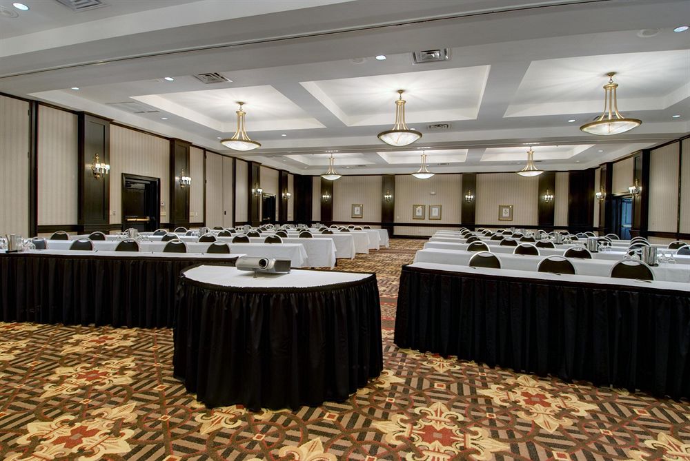 DoubleTree By Hilton Hotel Dallas - Market Center - Dallas | Hurb