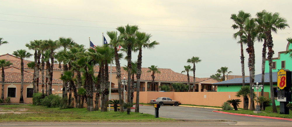 Super 8 By Wyndham South Padre Island (South Padre Island, Texas, United States of America)