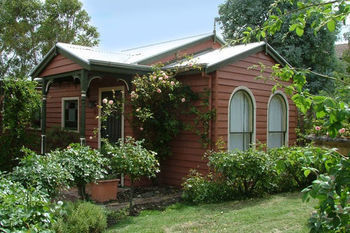 Braeside Garden Cottages