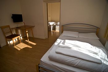 Gloucester Hotel