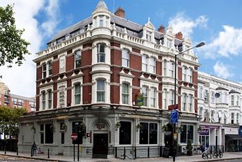 Brook Green Hotel