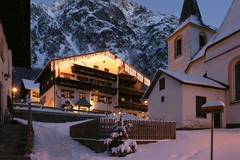 Hotel Kirchenwirt - St. Leonhard im Pitztal in Tirol