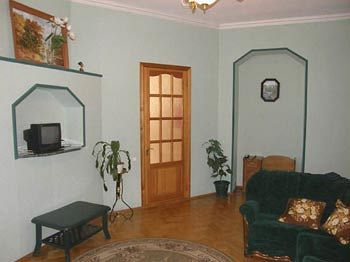 Muzeyniy Lane Kiev Apartment