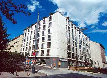 Strawberry Summer Hostel
