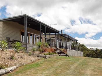 King Parrot Cottages and Event Centre