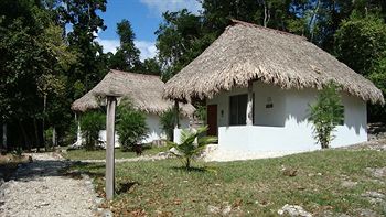 Maya Zacpetén Jungle Lodge