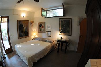 Bed & Breakfast Giardino Segreto Stromboli